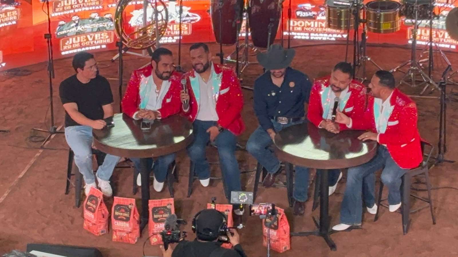 Presentan cartelera del Palenque de Expogan 2026