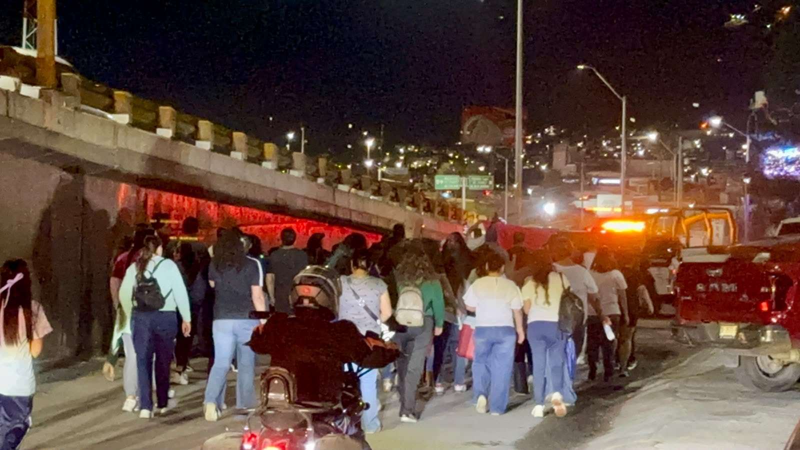 Marchan empleados del Imss hasta el Morelos