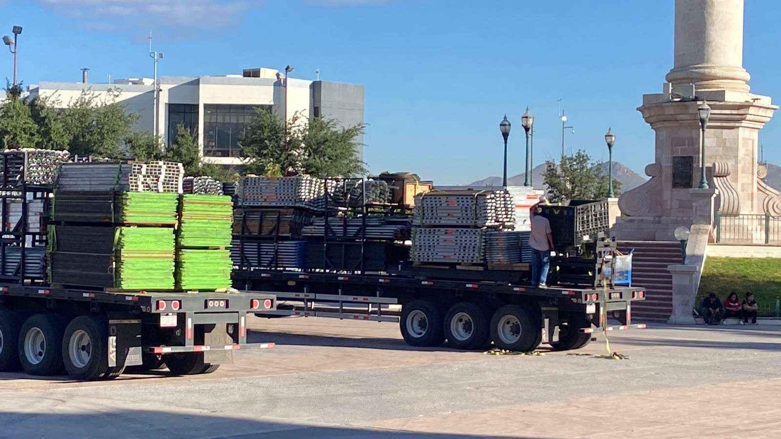 Preparan escenario para el gran concierto de Alejandro Fernández