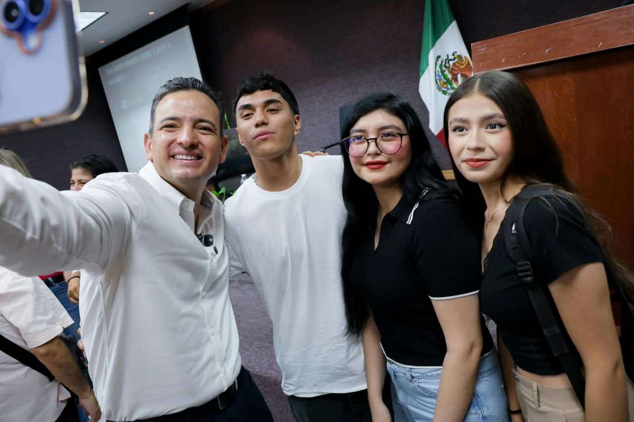 Los jóvenes de Juárez tienen el poder de cambiar su ciudad: Bonilla