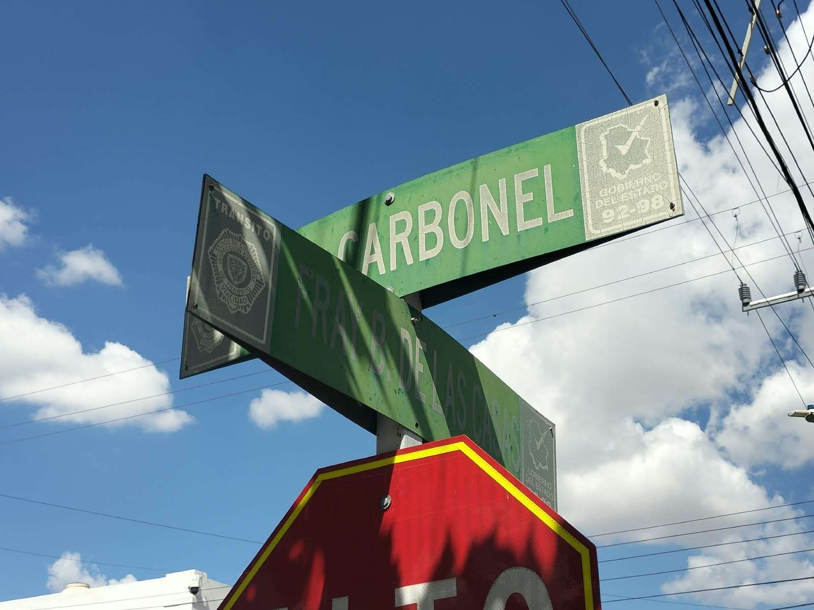 Luce deteriorada la nomenclatura de calles en Chihuahua