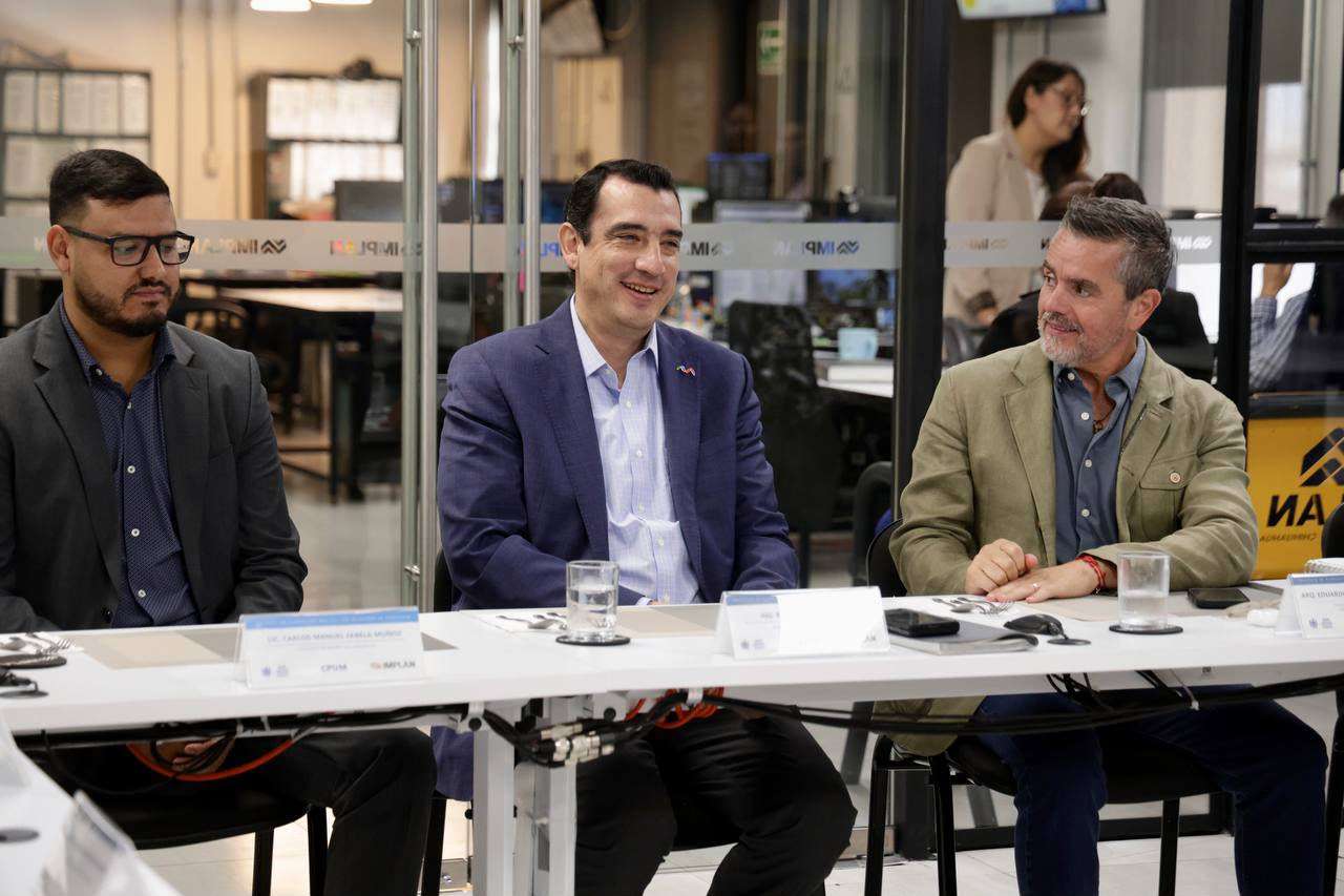 Revisa René Chavira proyectos del Municipio para dar seguimiento