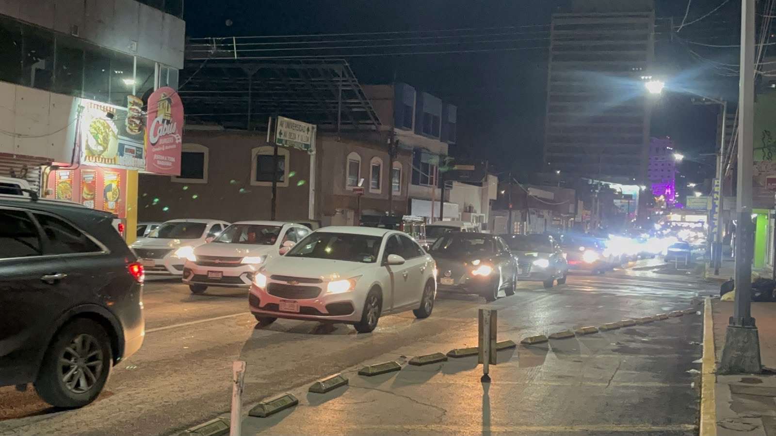 Bloquean empleados del Imss Independencia