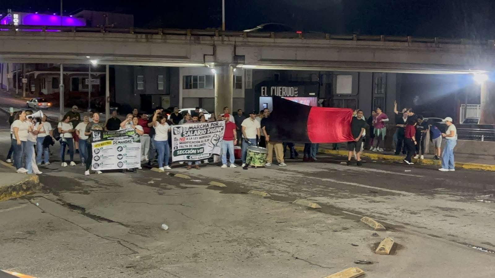 Marchan empleados del Imss hasta el Morelos