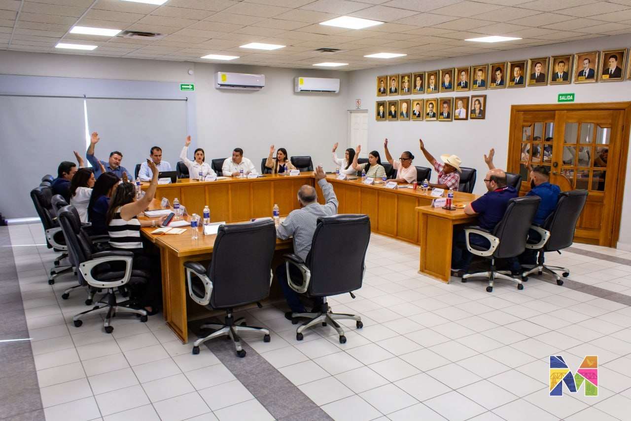Entregan regidores de Meoqui 2do Informe de Actividades