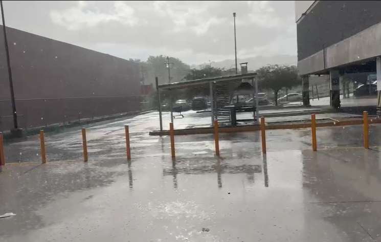 Sorprenden lluvias a Chihuahua durante la tarde