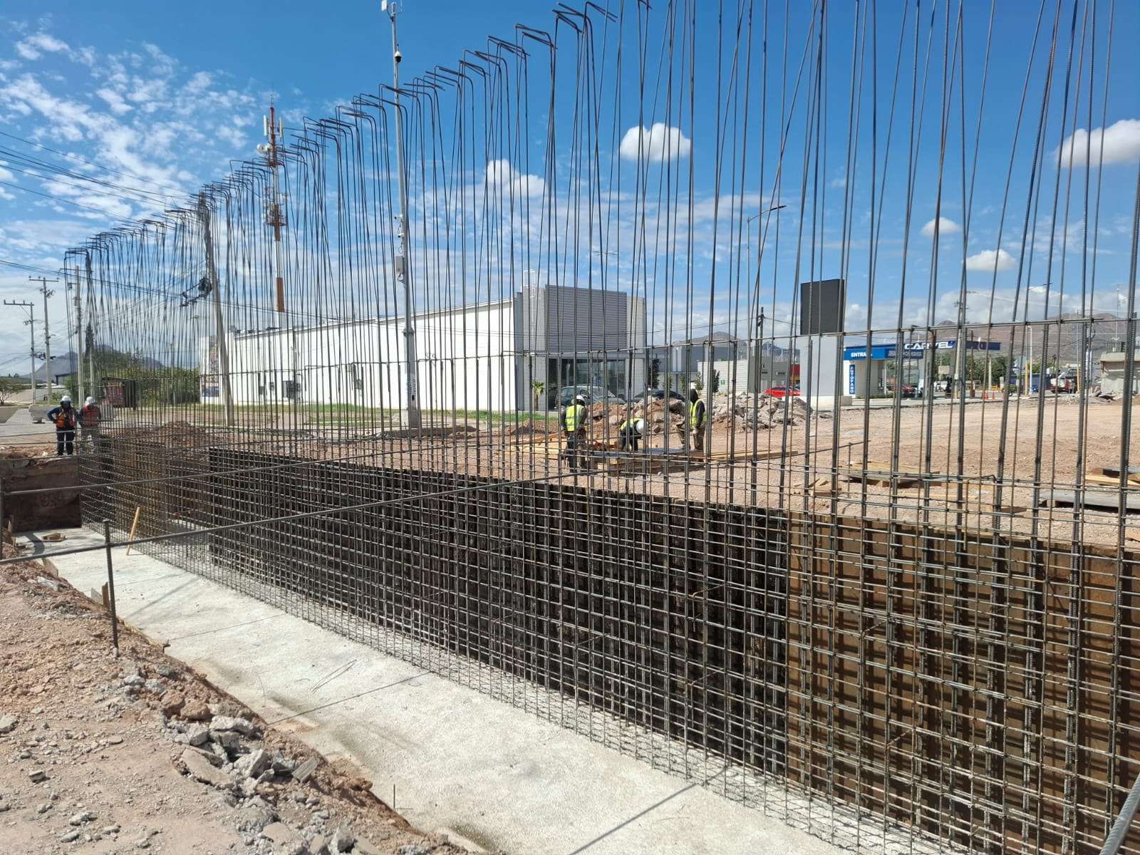Avanza 40% la construcción del puente Palestina y Fuerza Aérea
