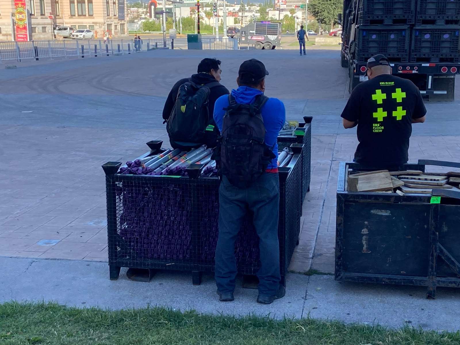 Preparan escenario para el gran concierto de Alejandro Fernández