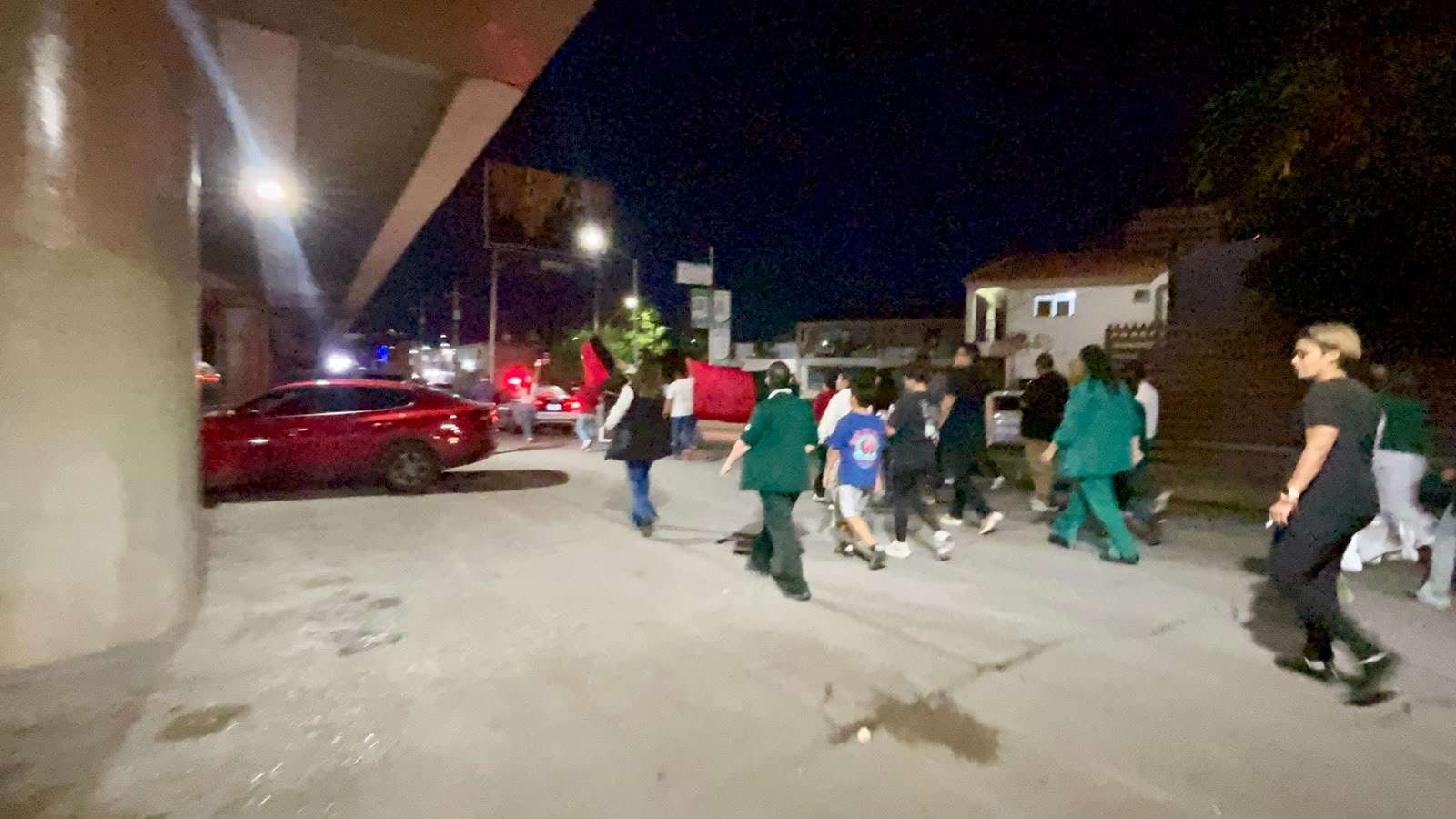Marchan empleados del Imss hasta el Morelos