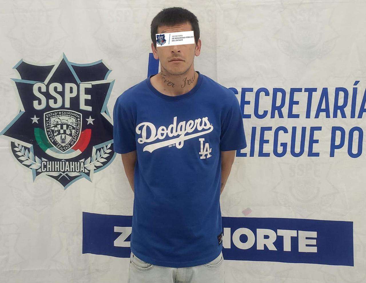 Detienen a hombre con orden de aprehensión por homicidio