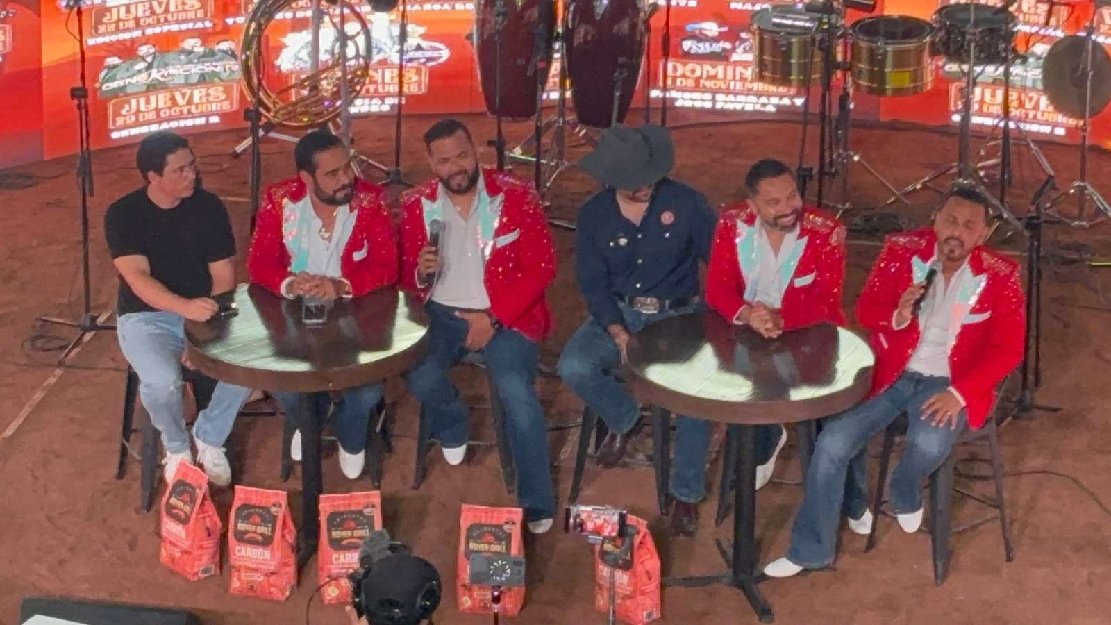 Presentan cartelera del Palenque de Expogan 2026