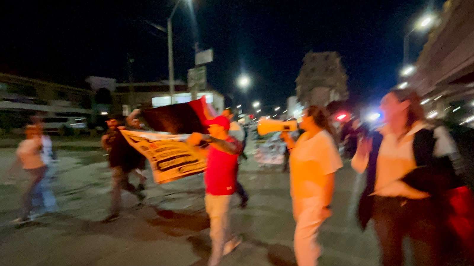 Marchan empleados del Imss hasta el Morelos