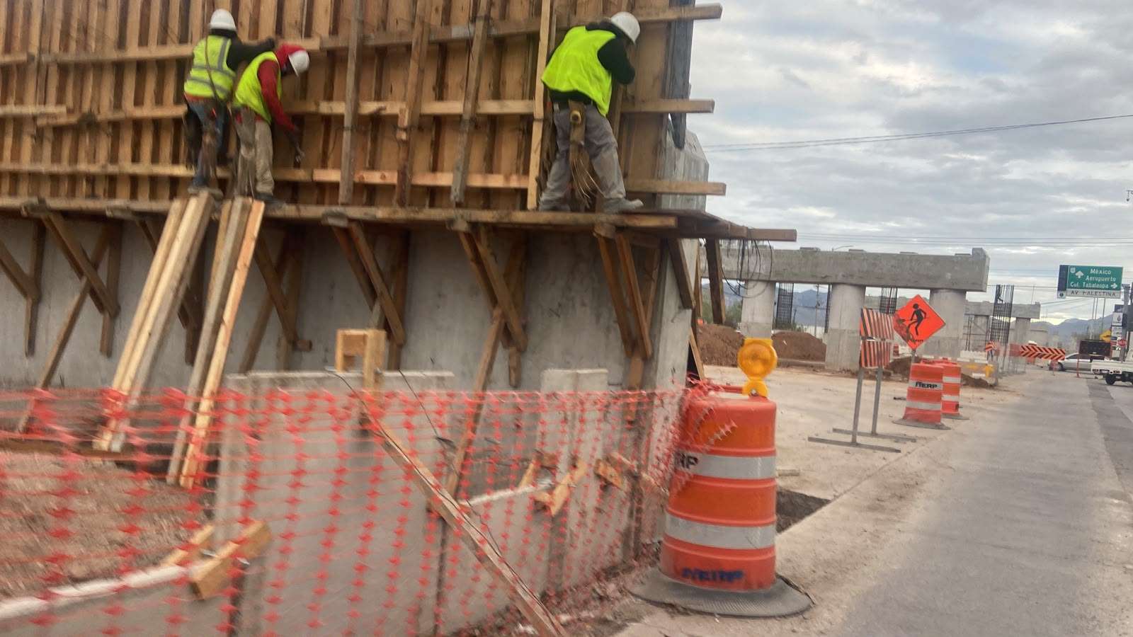 Avanza 40% la construcción del puente Palestina y Fuerza Aérea