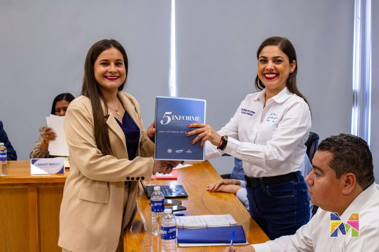 Entregan regidores de Meoqui 2do Informe de Actividades