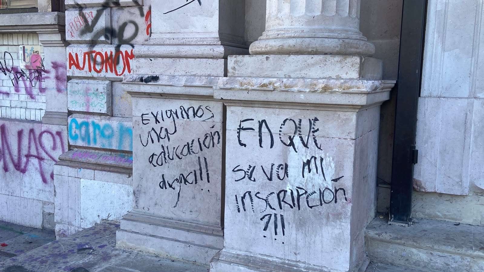Acuden de notaría 13 a dar fe de daños en edificio de Rectoría