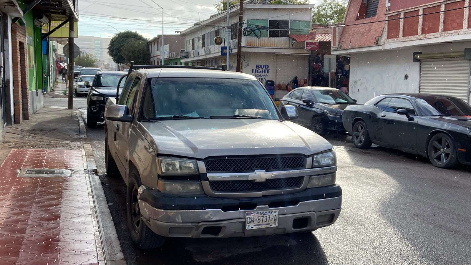 Cae lluvia ligera en el centro de Chihuahua