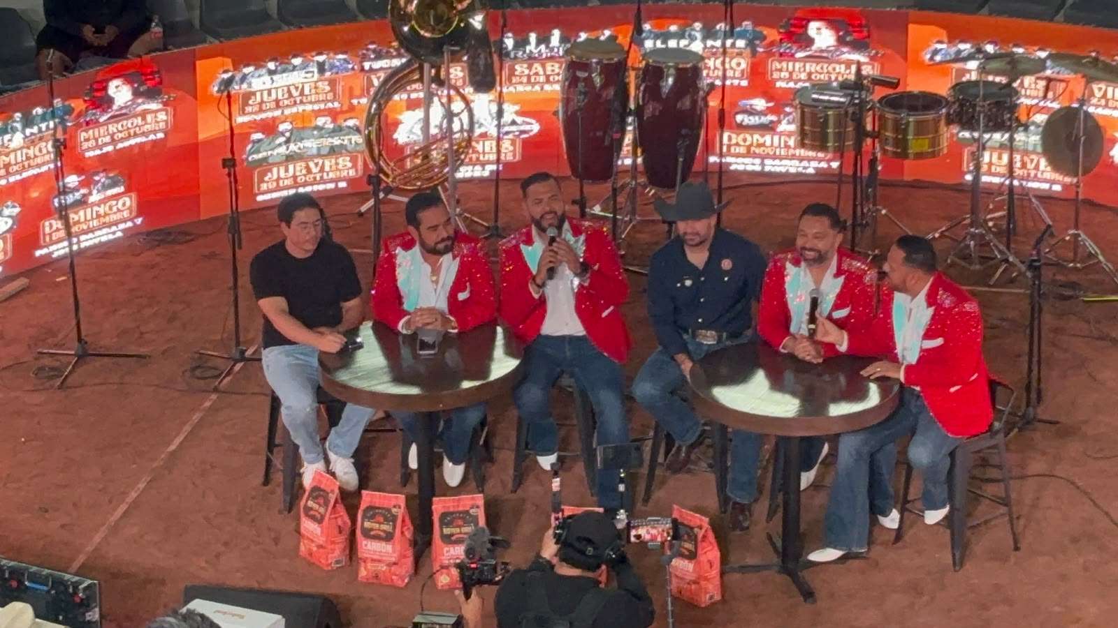 Presentan cartelera del Palenque de Expogan 2026