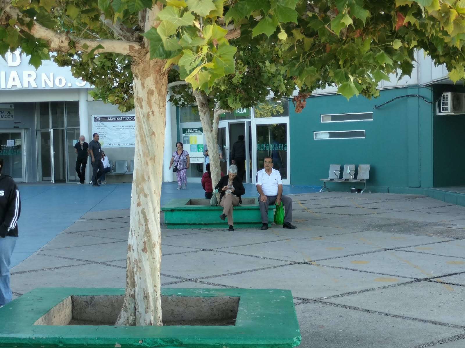 Paralizan atención en clínicas del Imss por desabasto y represalias
