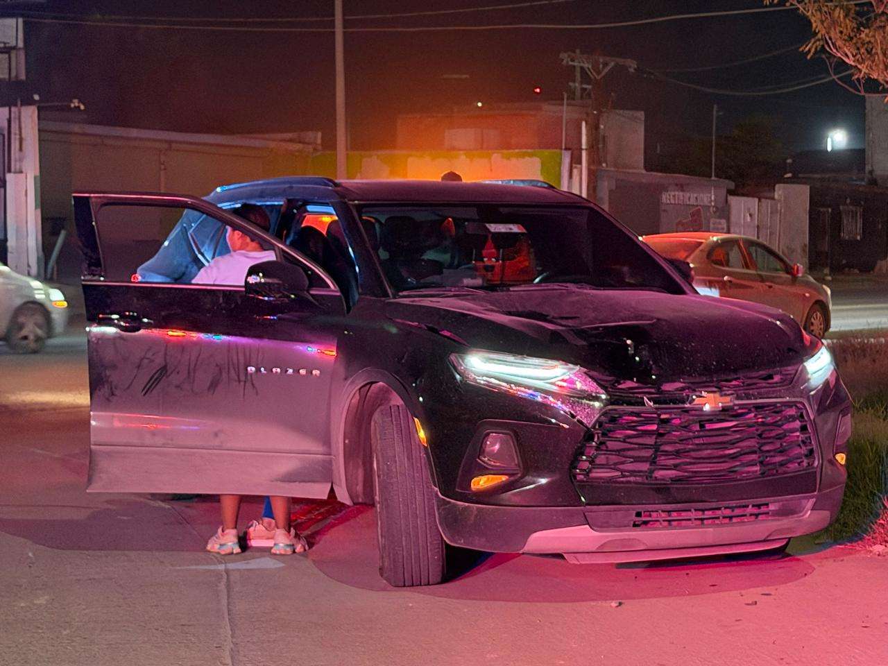 Atropellan a hombre en la colonia Azteca; presenta golpe en la cabeza