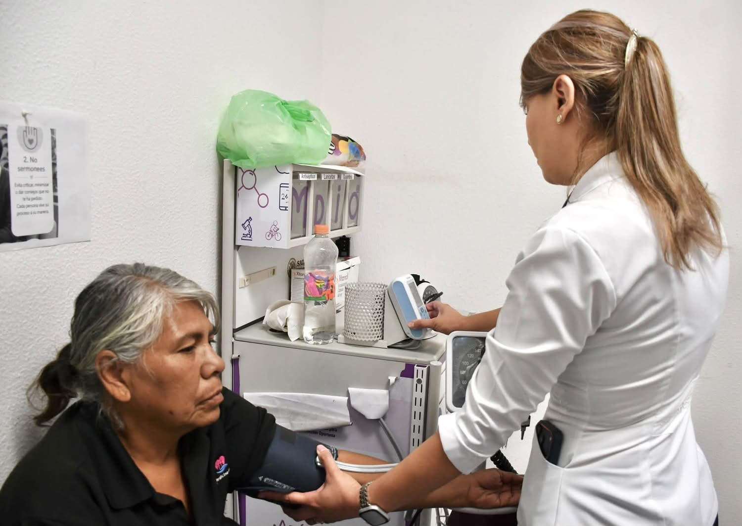 Participa Escuela de Enfermería del Estado en Feria de Salud de Anapra