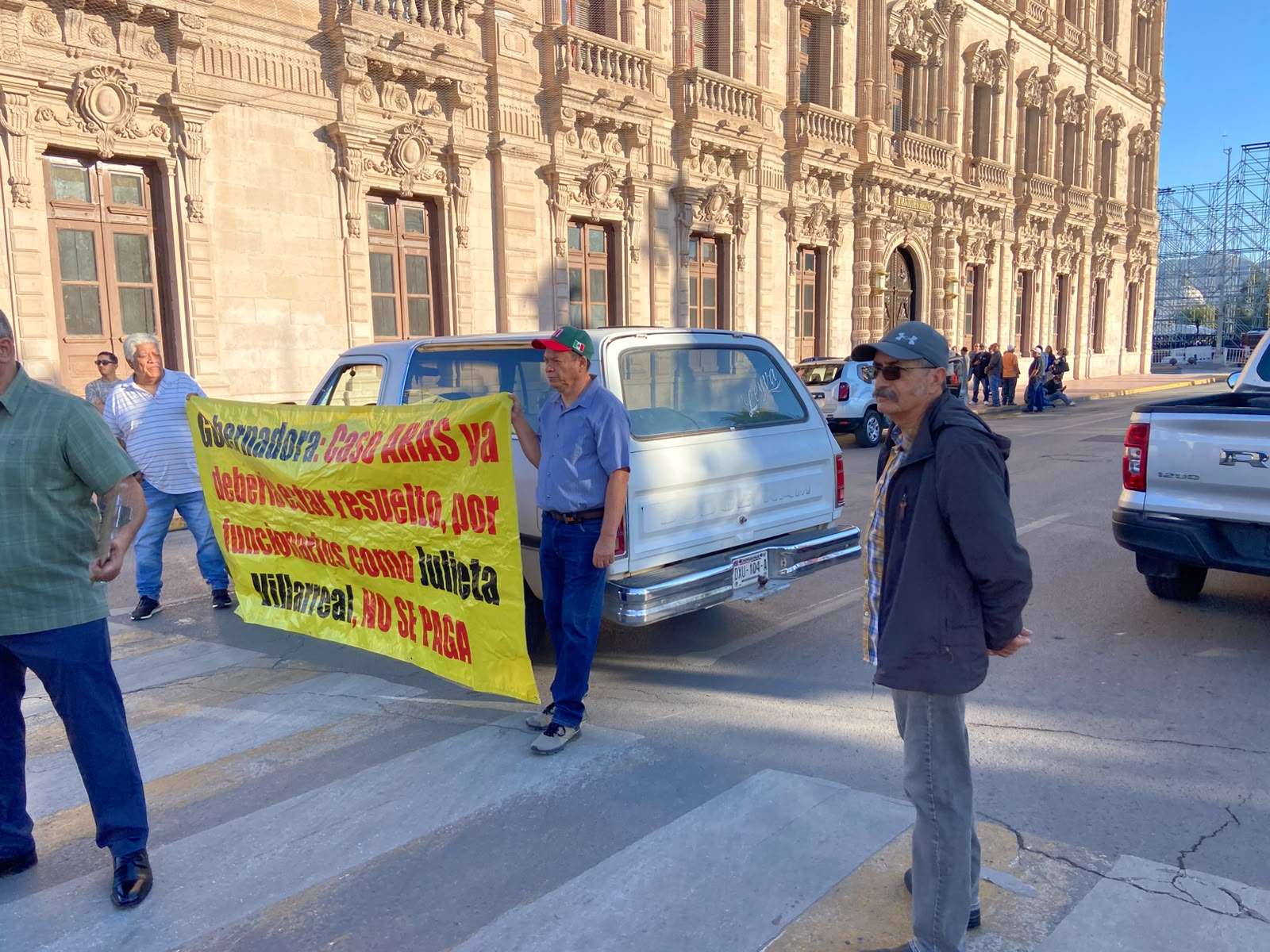 Cierran afectados de Aras la Aldama 