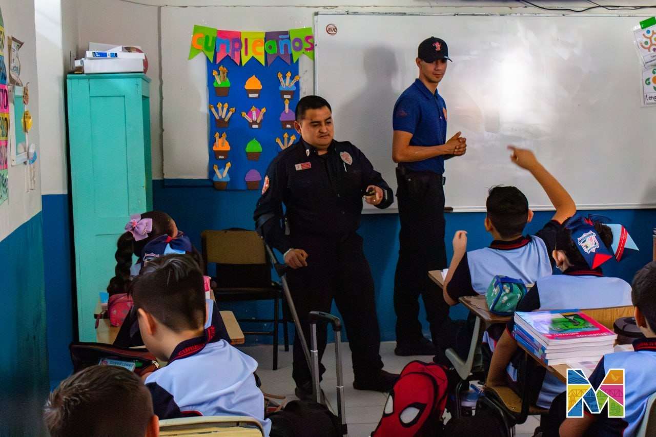 Enseñan a niños de Meoqui cómo actuar ante incendios 