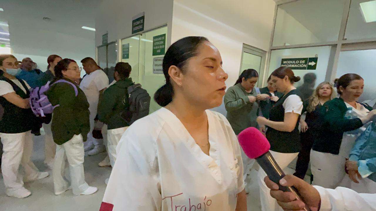 Toman trabajadores del Imss el Hospital Morelos