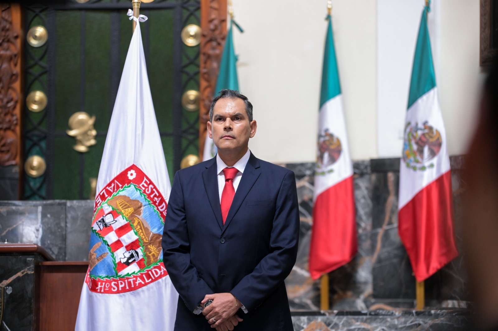Nombra Maru Campos a Gilberto Loya encargado de la FGE