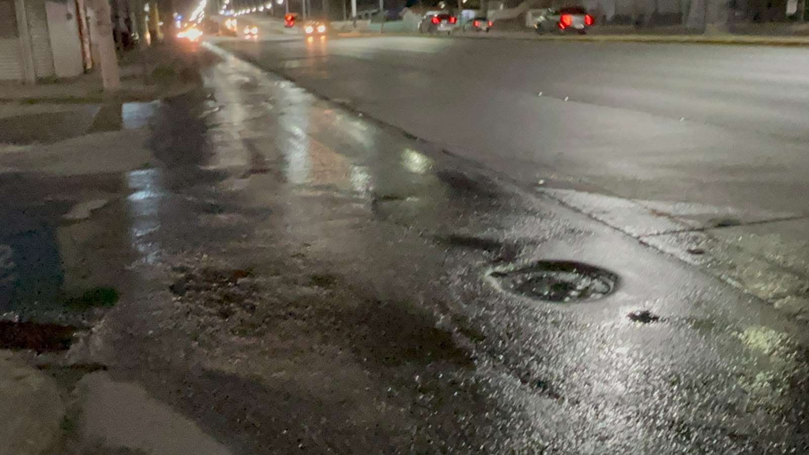 Reportan fuga de aguas negras en la Tecnológico