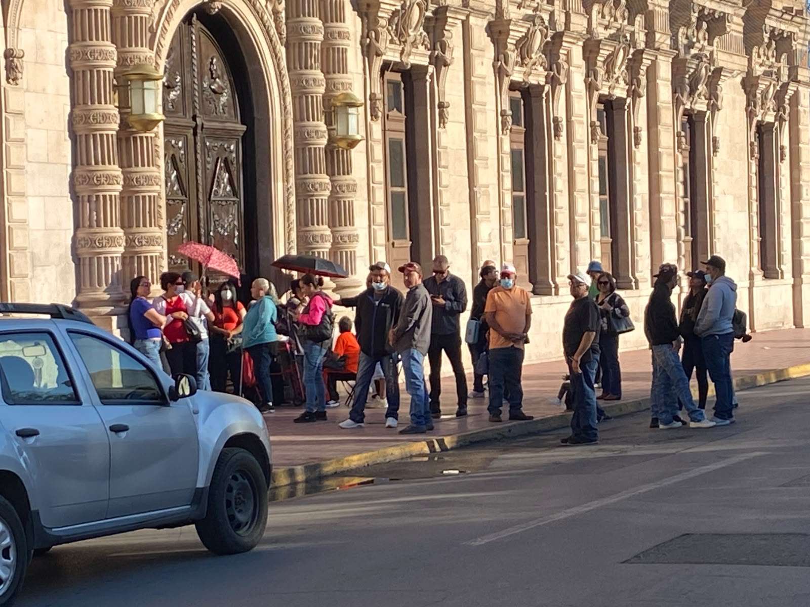 Cierran afectados de Aras la Aldama 