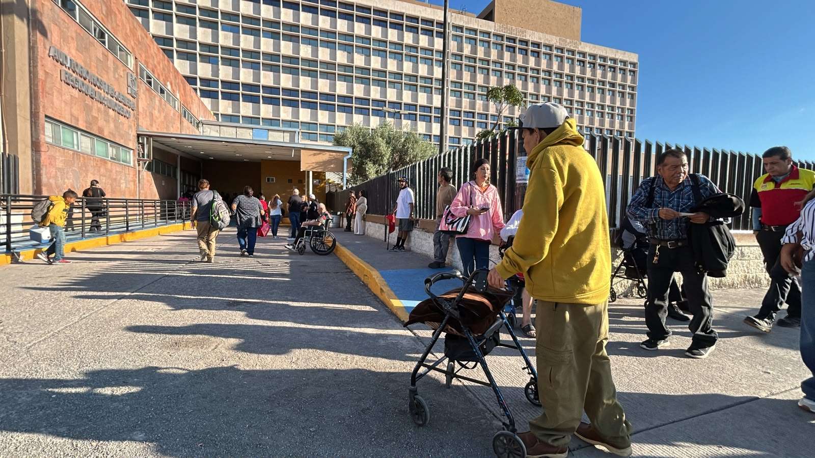 Toman trabajadores del Imss el Hospital Morelos