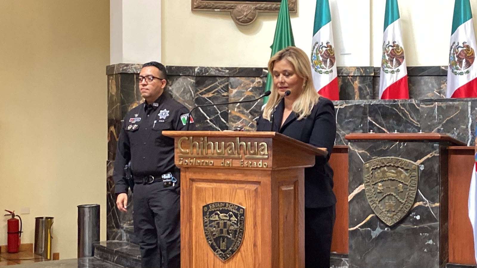 Nombra Maru Campos a Gilberto Loya encargado de la FGE