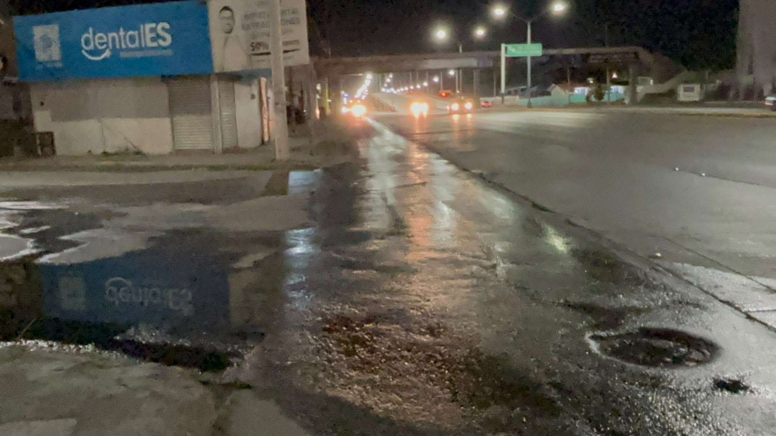 Reportan fuga de aguas negras en la Tecnológico