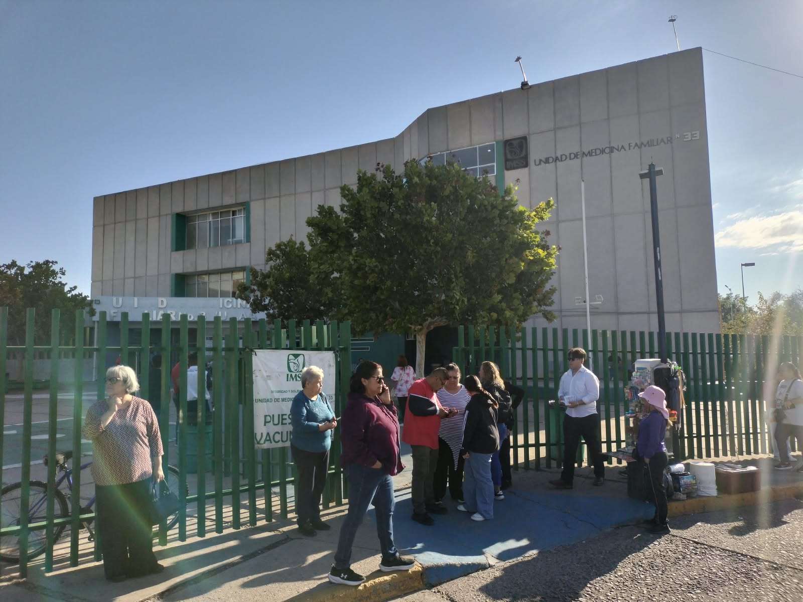 Paralizan atención en clínicas del Imss por desabasto y represalias
