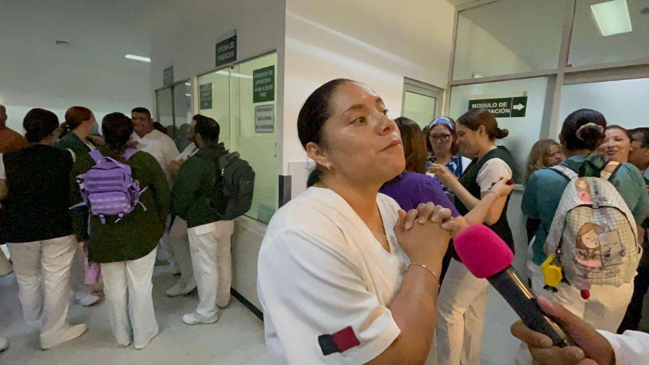 Toman trabajadores del Imss el Hospital Morelos
