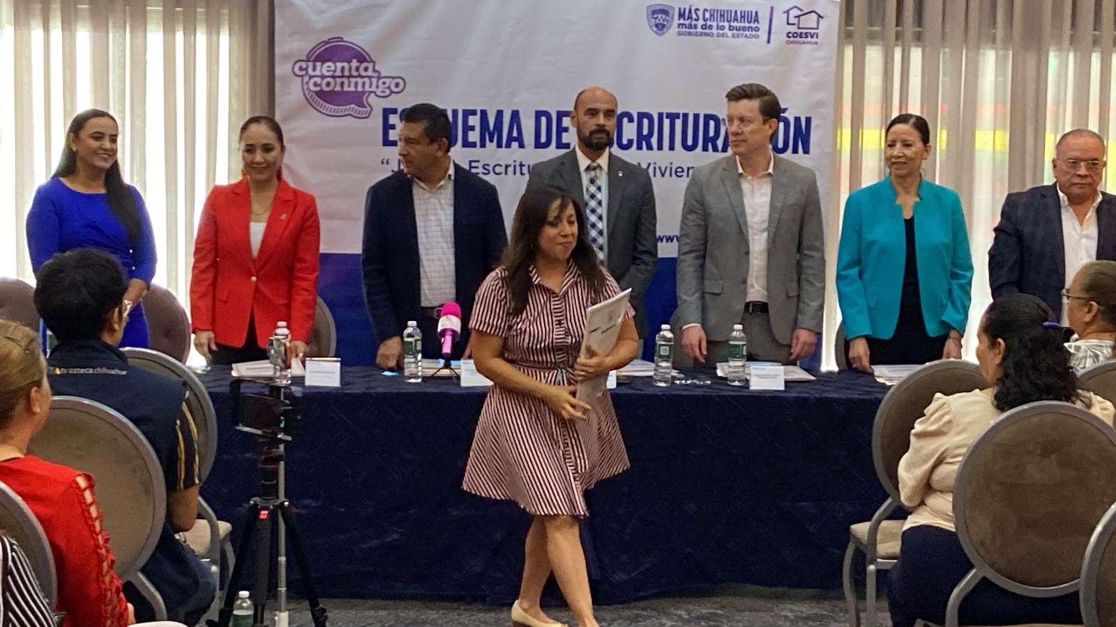 Entrega Coesvi 54 escrituras a familias de cuatro municipios