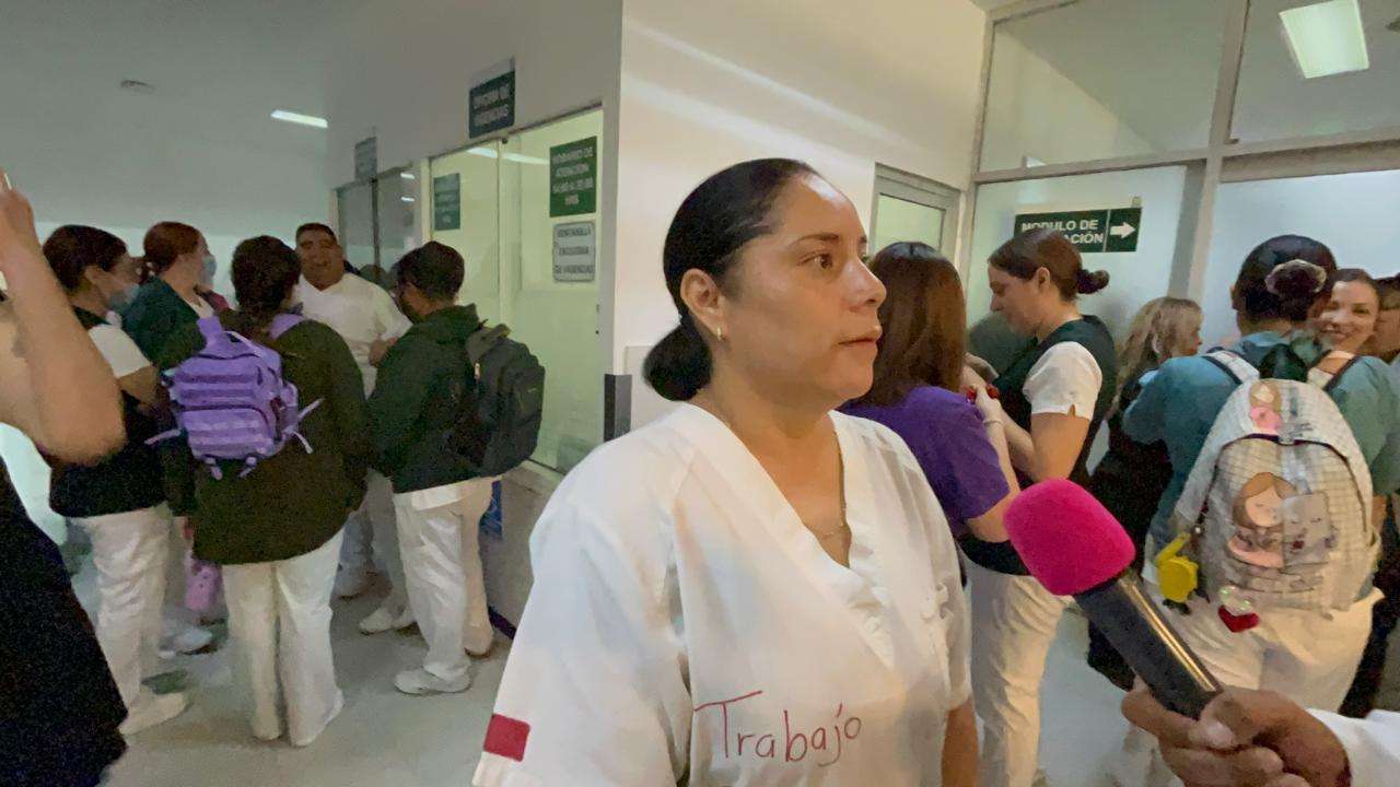 Toman trabajadores del Imss el Hospital Morelos