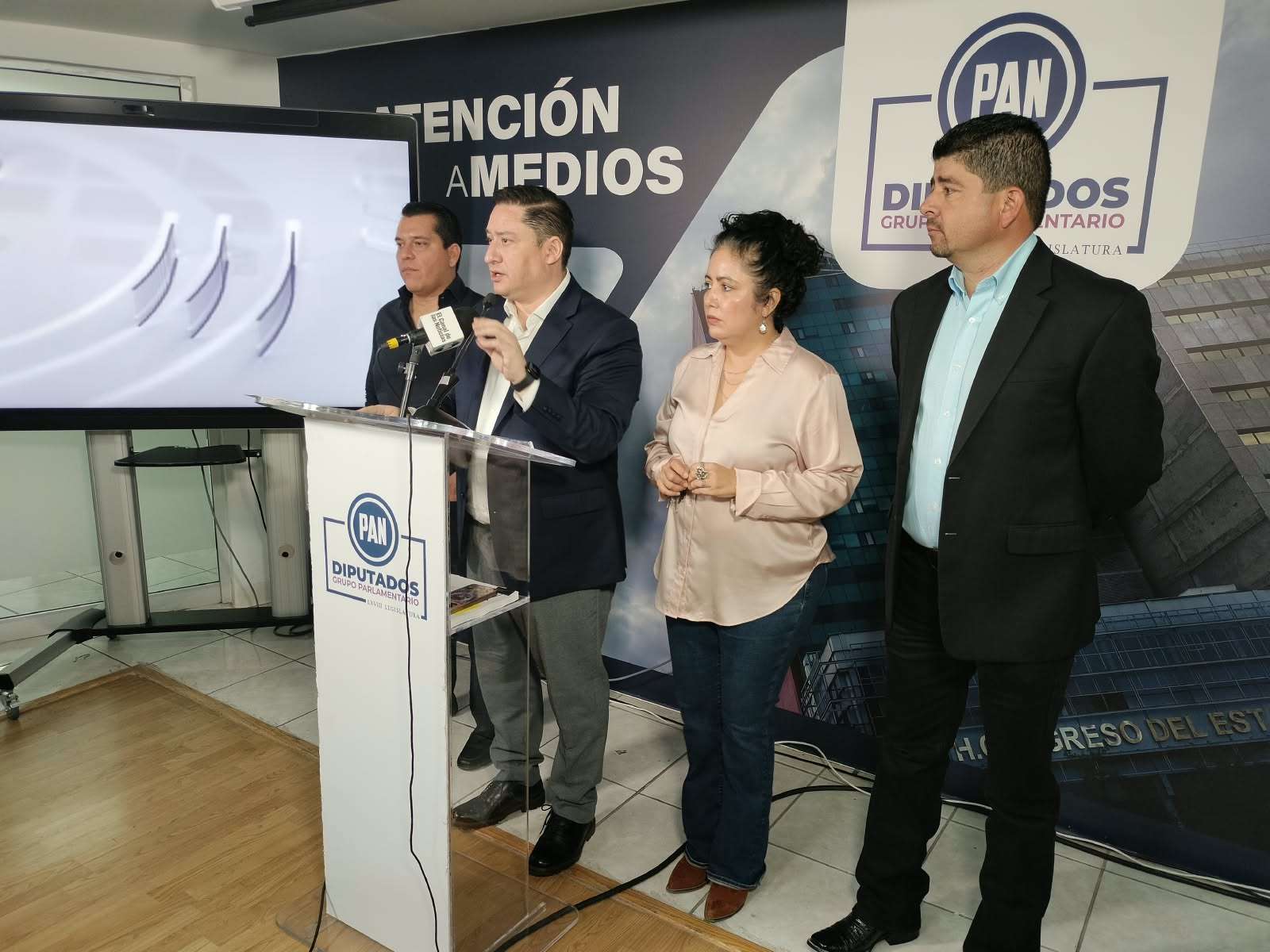Yanko Durán no respondió dudas sobre acuerdo de paridad: PAN