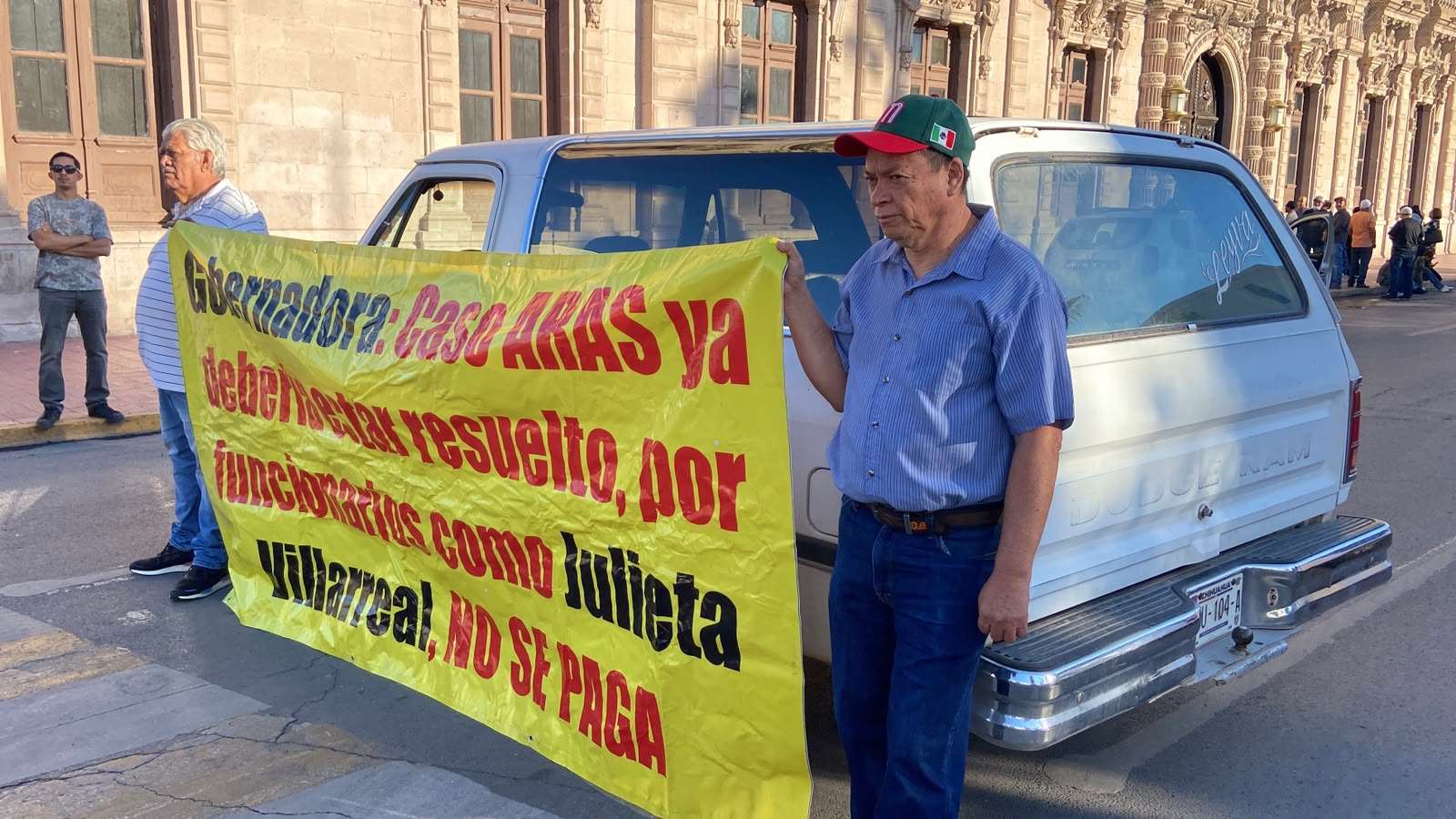 Cierran afectados de Aras la Aldama 