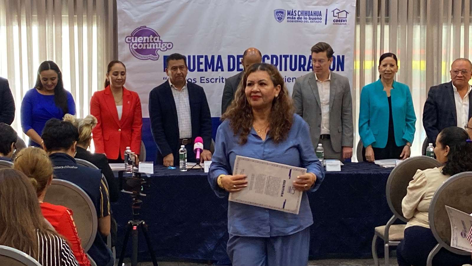 Entrega Coesvi 54 escrituras a familias de cuatro municipios
