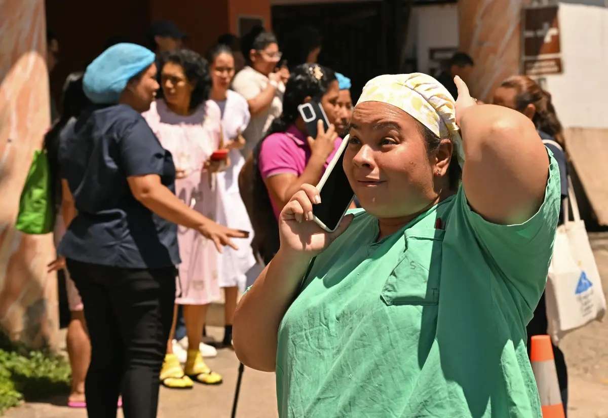 Sacude sismo de magnitud 7.7 a Panamá