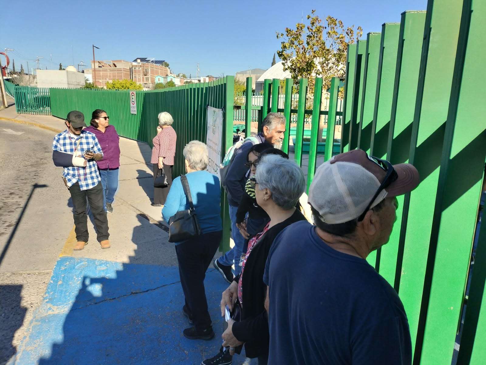 Paralizan atención en clínicas del Imss por desabasto y represalias
