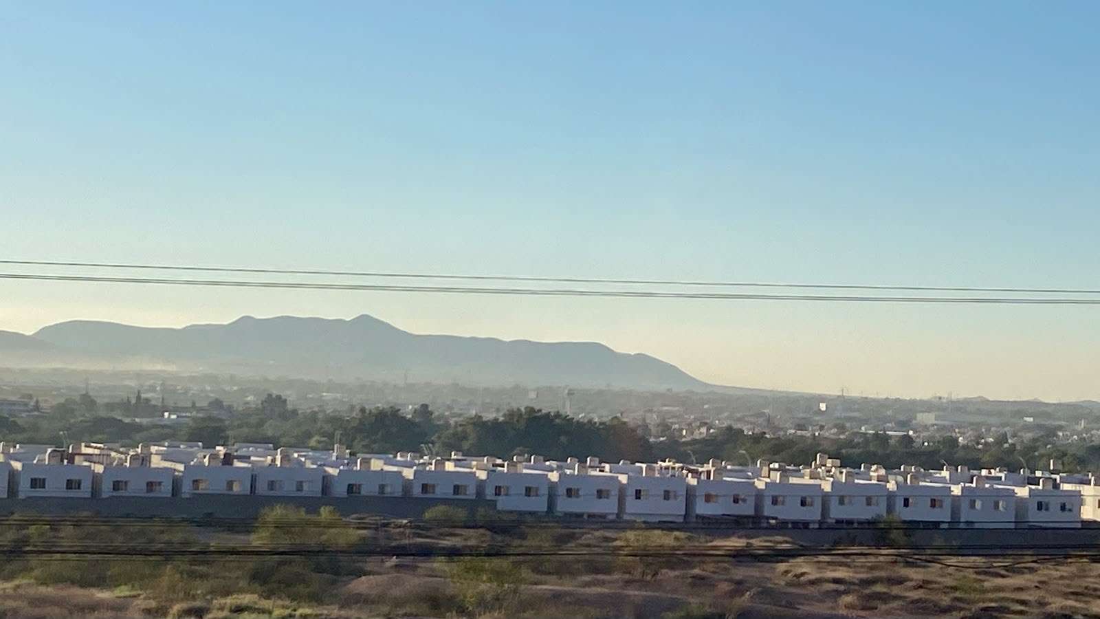 Cubre densa capa de contaminación la zona sur