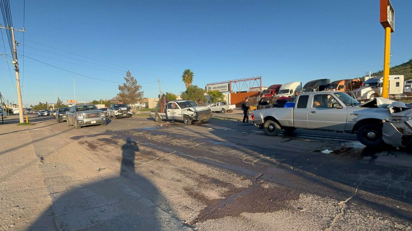 Deja choque alcance tres vehículos dañados y una menor lesionada