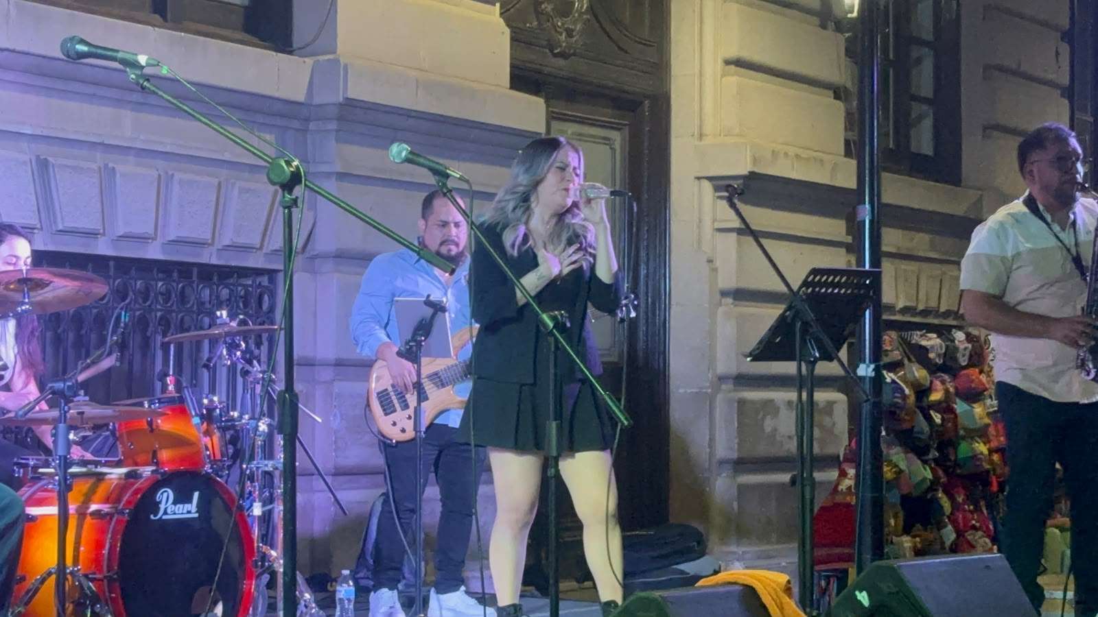 Acuden chihuahuenses a eventos del Ficuu