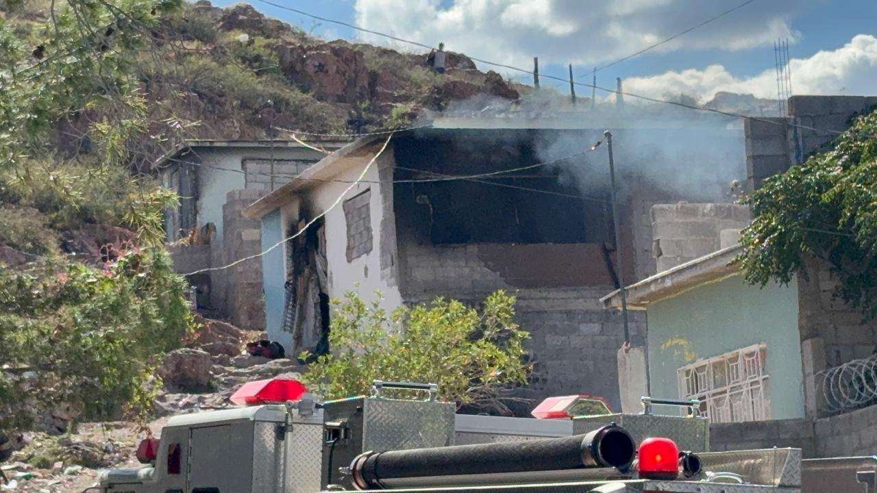 Controlan incendio en vivienda abandonada de San Jorge