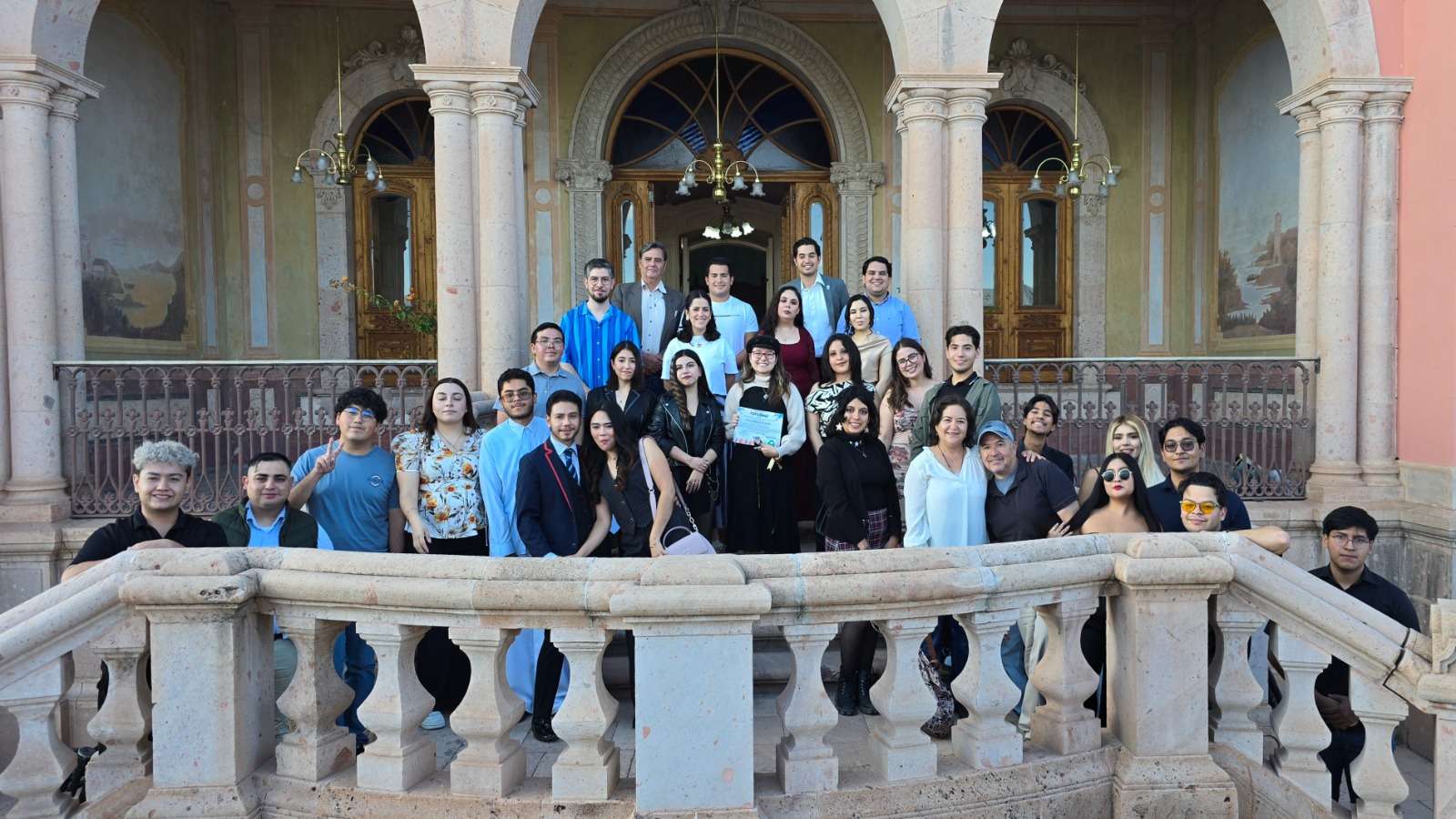 Exhiben jóvenes talento artístico en gala otoñal de Chihuahua