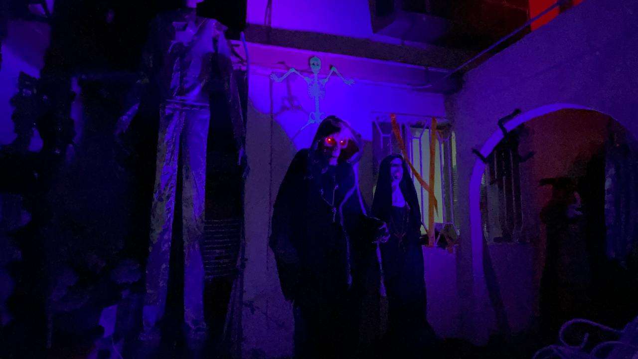 Causa furor casa del terror en el Panorámico por Halloween