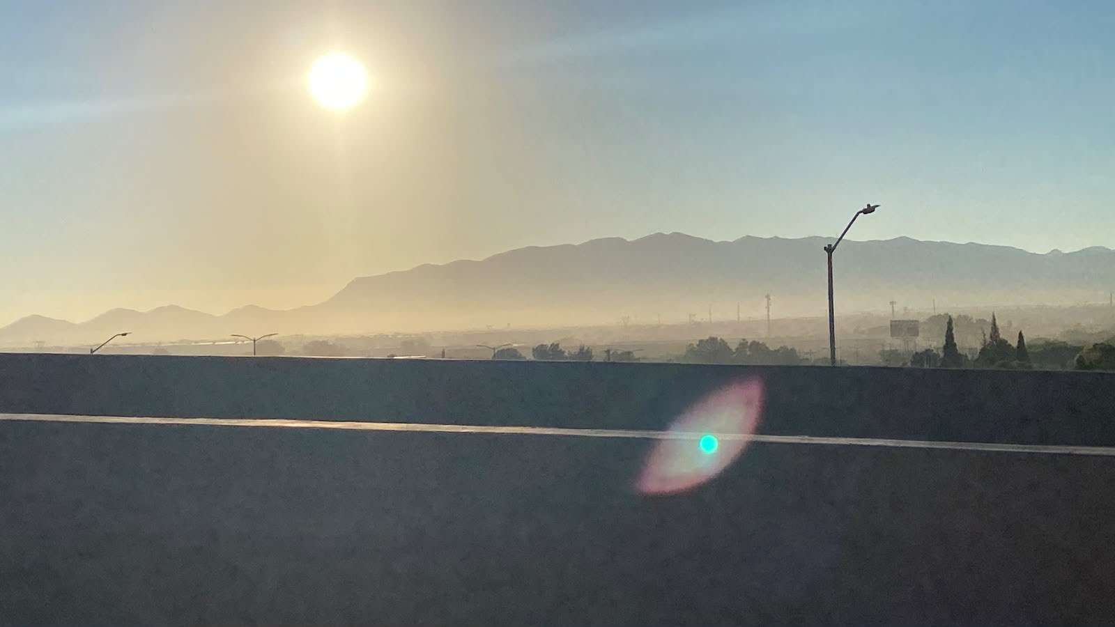 Cubre densa capa de contaminación la zona sur