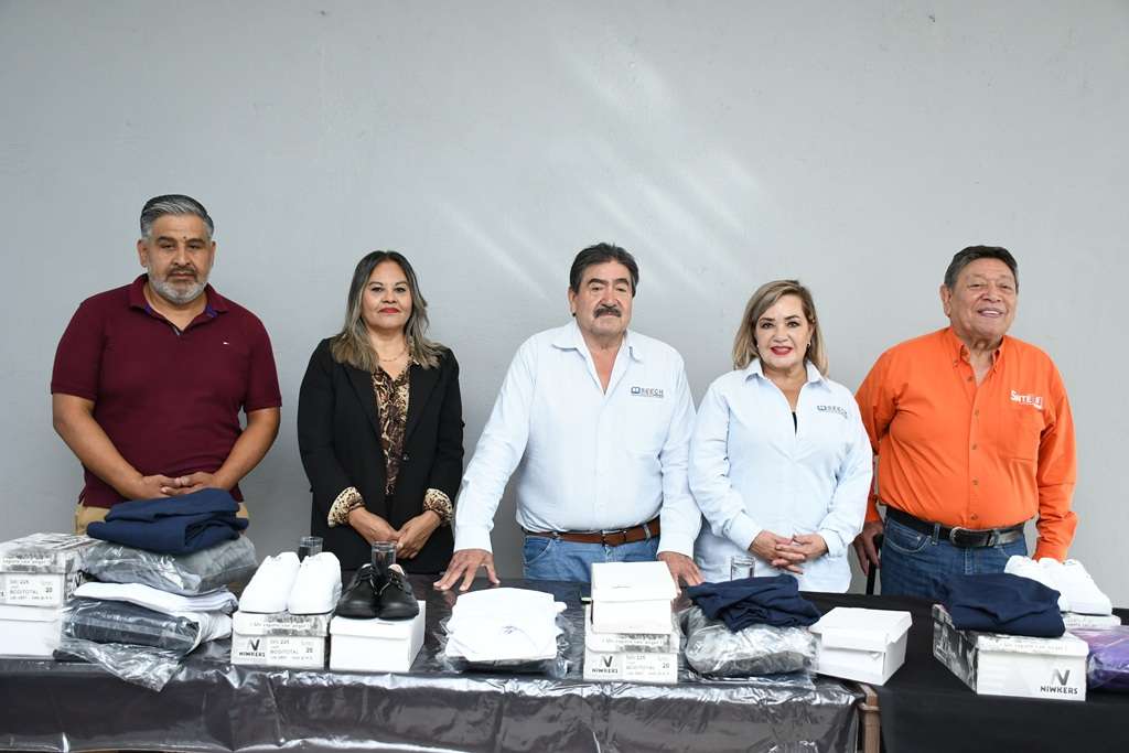Entrega Seech uniformes escolares a 750 estudiantes en Chihuahua